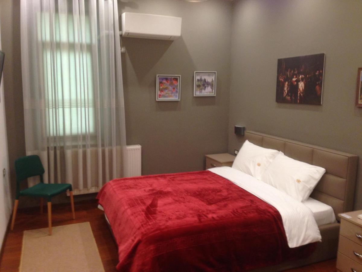 Hotel Bujtina Bicolli Korce Bagian luar foto